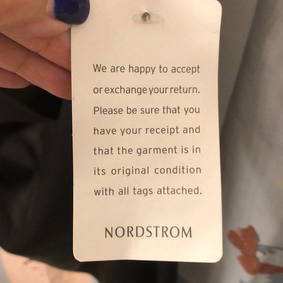 Gorgeous cocktail dress from Nordstrom - Picture 2 of 5
